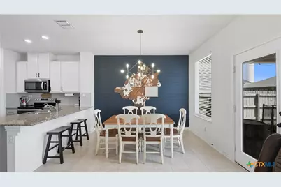 241 Deer Crest Drive, New Braunfels, TX 78130 - Photo 7