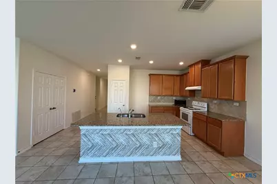 2007 Stepping Stone, New Braunfels, TX 78130 - Photo 3