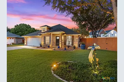 1832 Sunnybrook Drive, New Braunfels, TX 78130 - Photo 7