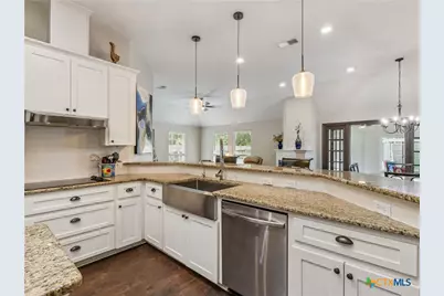 1832 Sunnybrook Drive, New Braunfels, TX 78130 - Photo 27