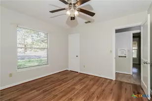 1106 N 18th St, Killeen, TX 76541 - Photo 11