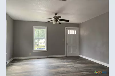 121 E 15th Street, Shiner, TX 77984 - Photo 5