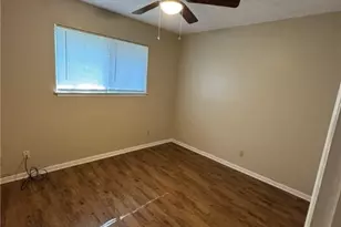 813 Burges St, Seguin, TX 78155 - Photo 9