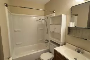 813 Burges St, Seguin, TX 78155 - Photo 13