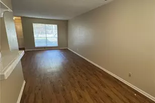 813 Burges St, Seguin, TX 78155 - Photo 5