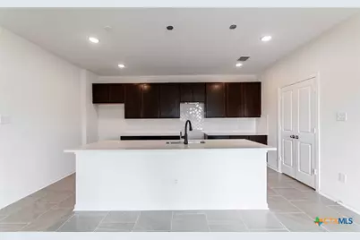 417 Tim's Way, Seguin, TX 78155 - Photo 5