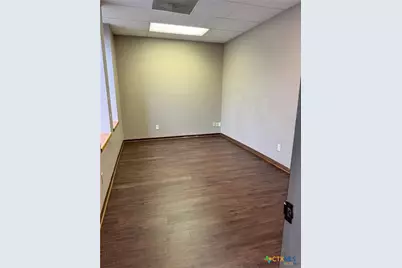 121 S Main #101, Victoria, TX 77901 - Photo 9