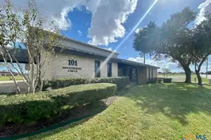 101 Mockingbird Cir, Victoria, TX 77901 - Photo 1