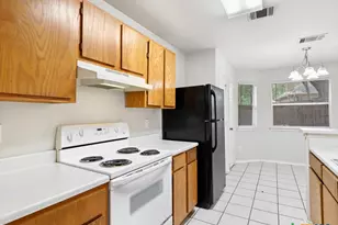 827 Sagewood Trail, San Marcos, TX 78666 - Photo 13