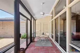 2506 Bon Aire, Victoria, TX 77901 - Photo 9