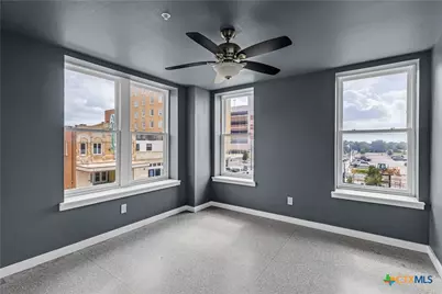 103 E Central Avenue, Temple, TX 76501 - Photo 29