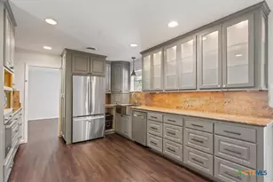 8901 Panther Dr, Woodway, TX 76712 - Photo 11