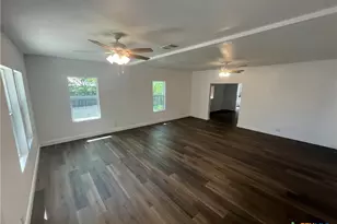 115 Hickman St, Liberty Hill, TX 78642 - Photo 17