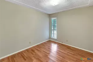 247 Goldenrod Ave, Victoria, TX 77904 - Photo 15