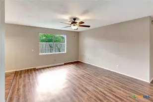 247 Goldenrod Ave, Victoria, TX 77904 - Photo 9