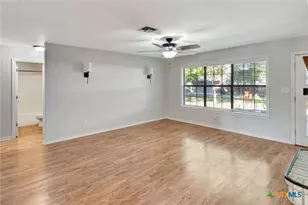 225 Kirkwall St, Victoria, TX 77904 - Photo 9