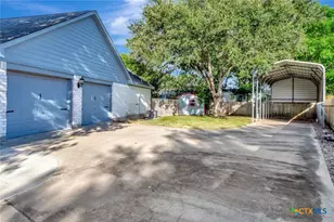 225 Kirkwall St, Victoria, TX 77904 - Photo 3