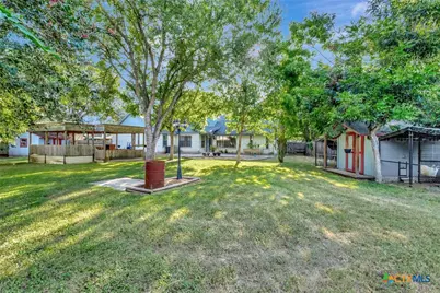 225 Kirkwall Street, Victoria, TX 77904 - Photo 31