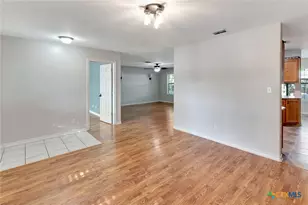 225 Kirkwall St, Victoria, TX 77904 - Photo 5