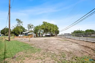 523 Broadway Street, Port Lavaca, TX 77979 - Photo 1