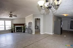 306 Scarlet Oak Dr, Killeen, TX 76542 - Photo 3