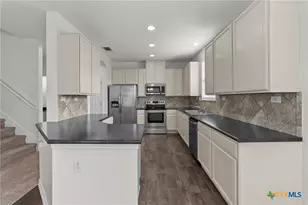 3917 Legend Pond, New Braunfels, TX 78130 - Photo 7