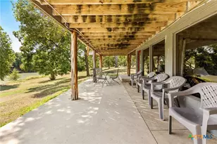 1105 Lakeview Dr, Seguin, TX 78155 - Photo 23