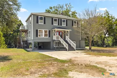 1105 Lakeview Drive, Seguin, TX 78155 - Photo 1