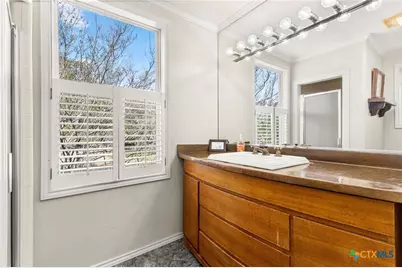 1105 Lakeview Drive, Seguin, TX 78155 - Photo 13