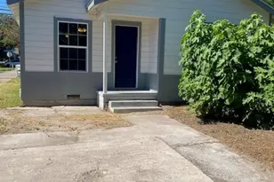 2405 Lone Tree Rd, Victoria, TX 77901 - Photo 9