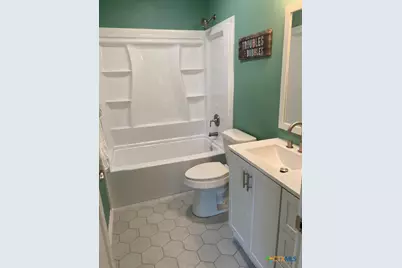 2405 Lone Tree Road, Victoria, TX 77901 - Photo 7