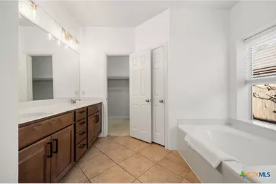 21001 Haddington Cove, Hutto, TX 78634 - Photo 19