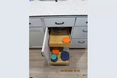 911 W Madison Avenue, Port O'Connor, TX 77982 - Photo 15