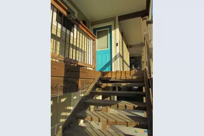 911 W Madison Avenue, Port O'Connor, TX 77982 - Photo 5