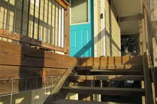 911 W Madison Ave, Port O'Connor, TX 77982 - Photo 5