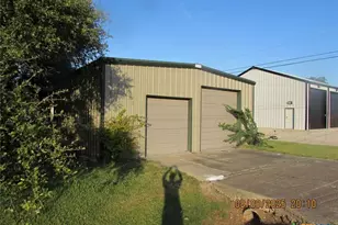 911 W Madison Ave, Port O'Connor, TX 77982 - Photo 39