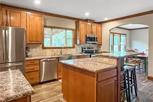 331 Elm Creek Rd, Waelder, TX 78959 - Photo 11