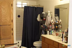 222 Oak Valley, La Vernia, TX 78121 - Photo 25