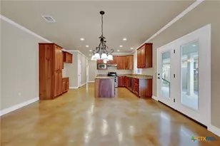 944 Hudson Ln, New Braunfels, TX 78130 - Photo 7