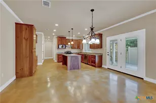 944 Hudson Ln, New Braunfels, TX 78130 - Photo 9