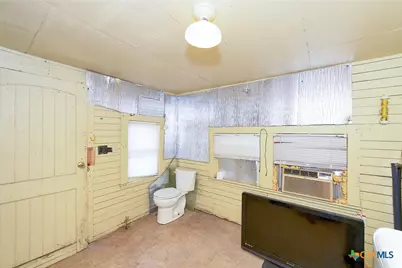 242 E Austin Street, New Braunfels, TX 78130 - Photo 27