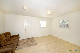 242 E Austin St, New Braunfels, TX 78130 - Photo 13