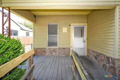 242 E Austin Street, New Braunfels, TX 78130 - Photo 5