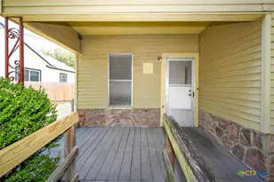 242 E Austin St, New Braunfels, TX 78130 - Photo 5