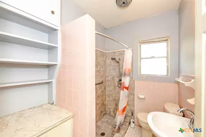 242 E Austin Street, New Braunfels, TX 78130 - Photo 21