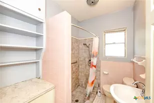 242 E Austin St, New Braunfels, TX 78130 - Photo 21