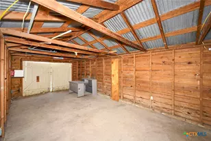 882 Samuels St, New Braunfels, TX 78130 - Photo 23