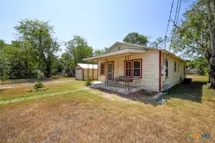 882 Samuels St, New Braunfels, TX 78130 - Photo 3