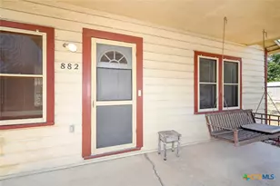 882 Samuels St, New Braunfels, TX 78130 - Photo 5