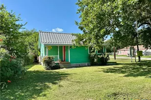 302 E Dallas Ave, Seadrift, TX 77983 - Photo 7